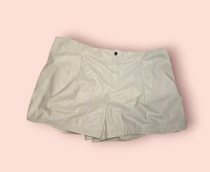 Anthropologie Avec Les Filles Pleated Faux Leather Shorts Women's 3x Cream/White